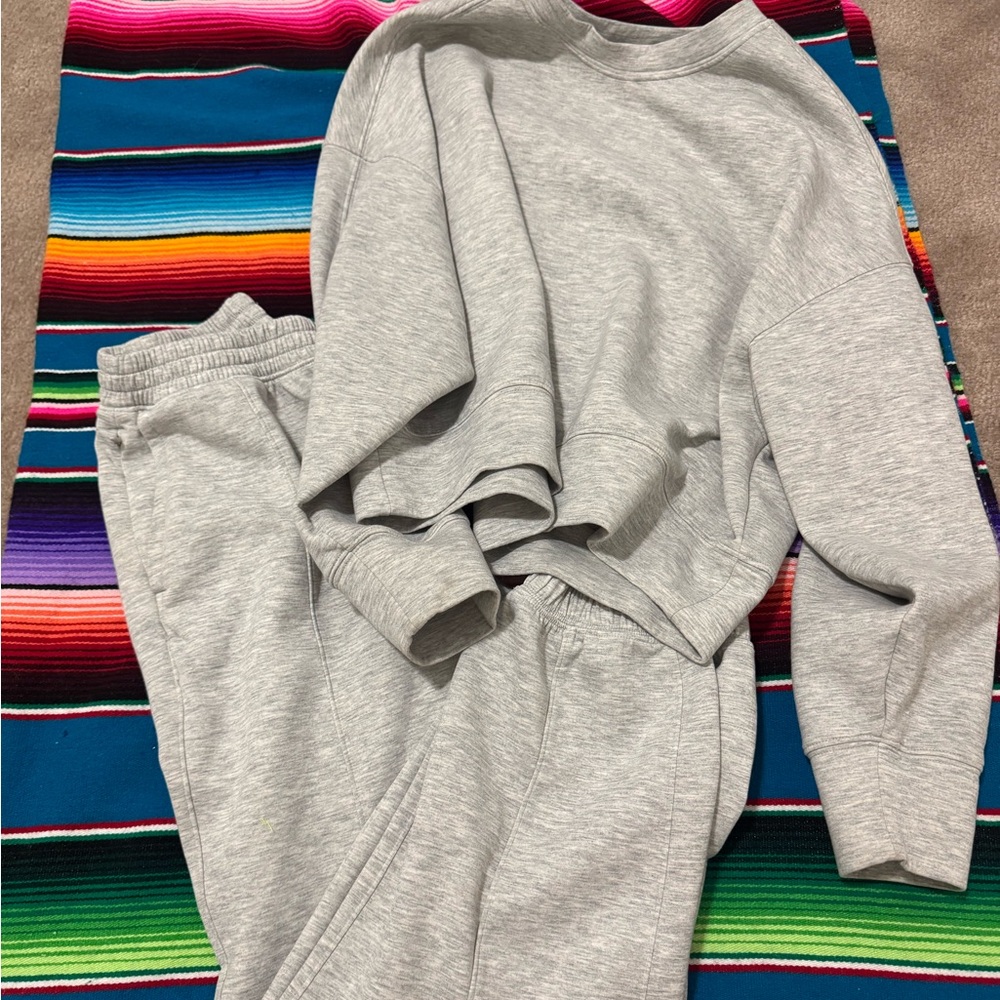 YPB neoKNIT Light Gray jogger and sweatshirt set